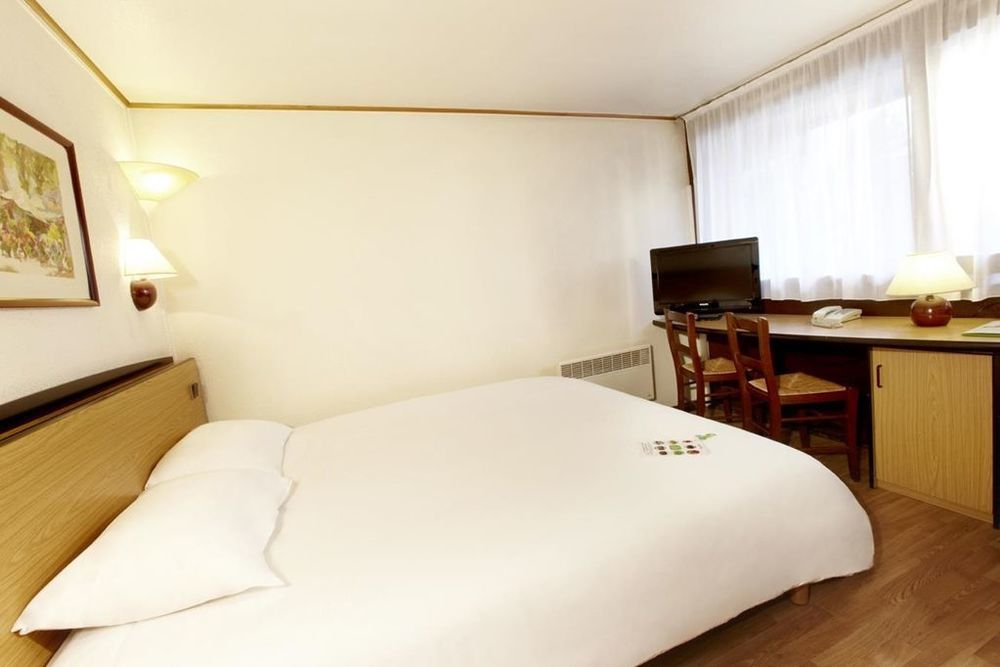 Campanile Marseille Vitrolles Griffon Hotel Quarto foto